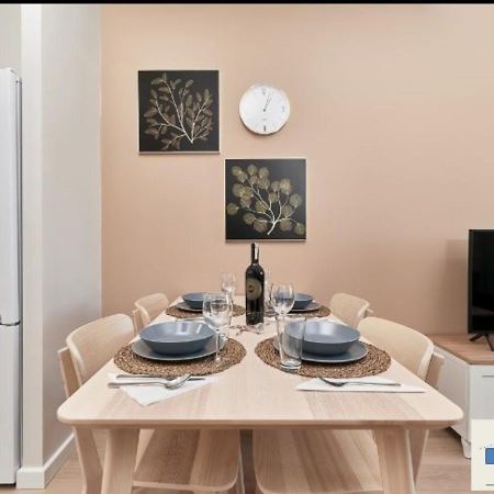 Szóste piętro Apartman Wrocław Kültér fotó