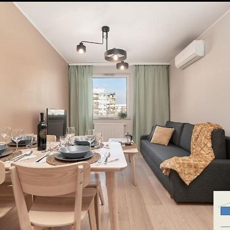 Szóste piętro Apartman Wrocław Kültér fotó