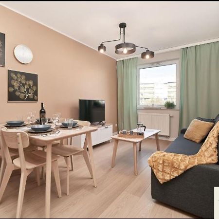 Szóste piętro Apartman Wrocław Kültér fotó
