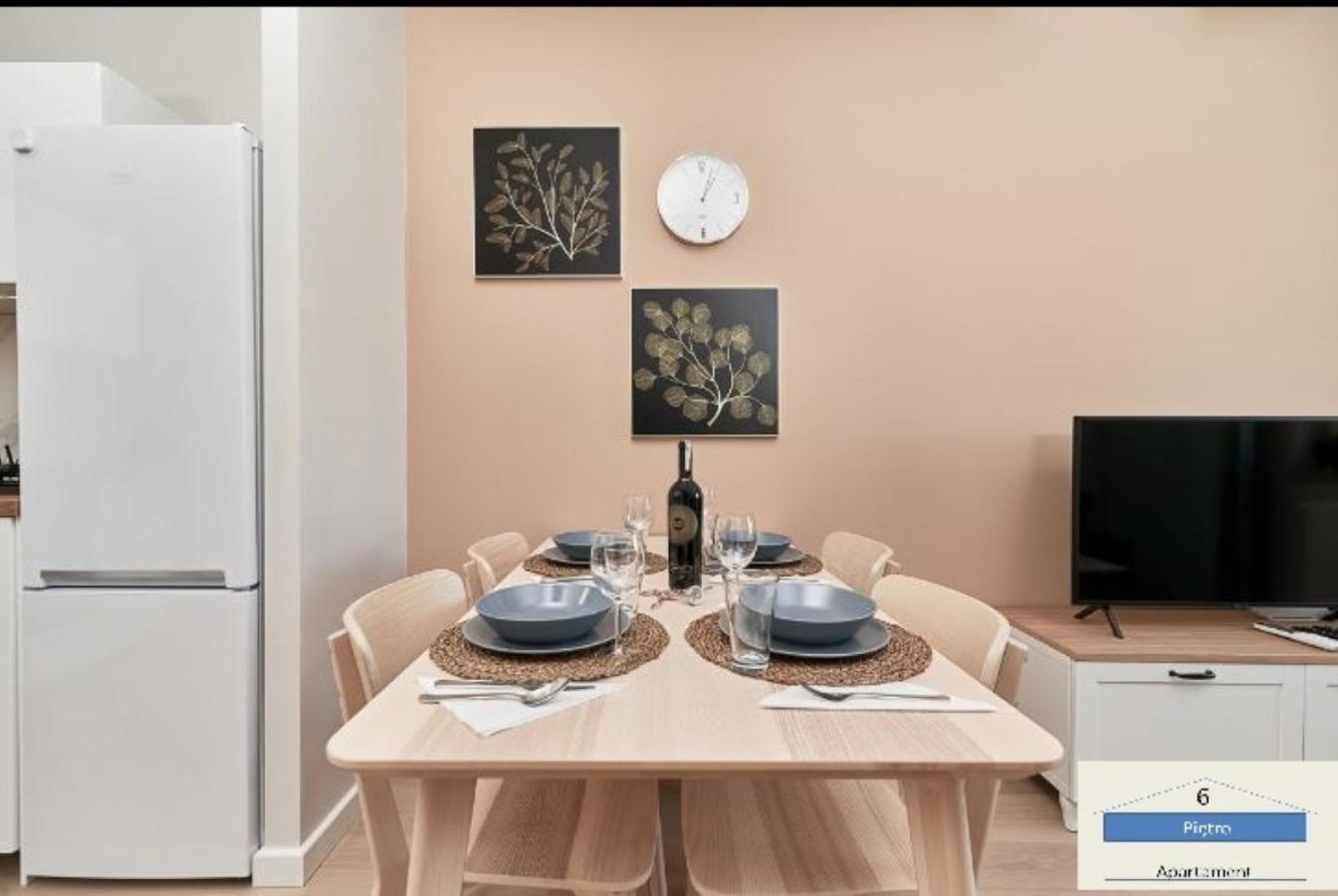 Szóste piętro Apartman Wrocław Kültér fotó