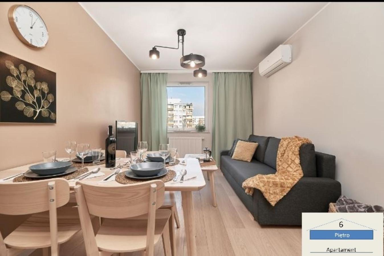 Szóste piętro Apartman Wrocław Kültér fotó