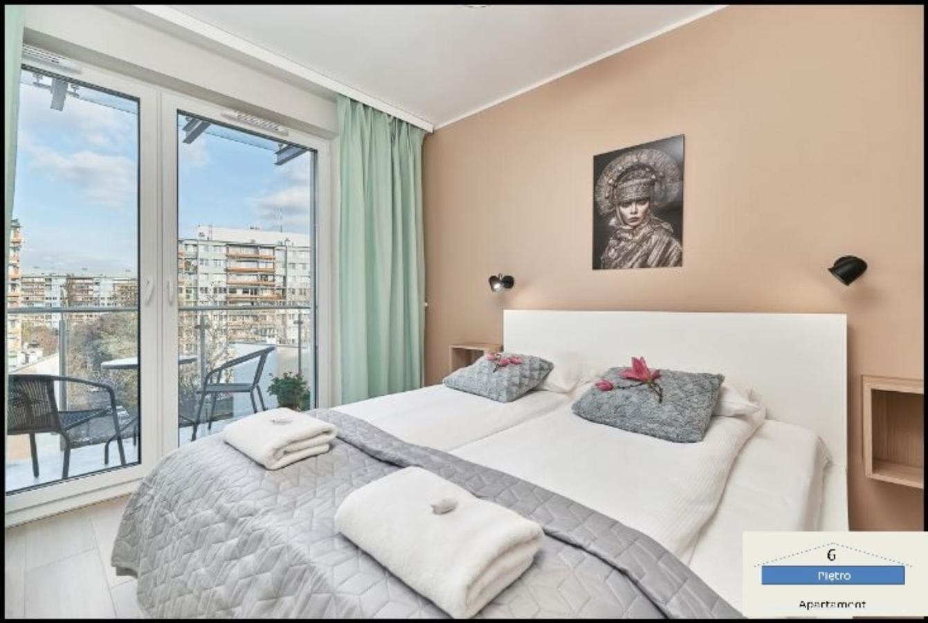 Szóste piętro Apartman Wrocław Kültér fotó